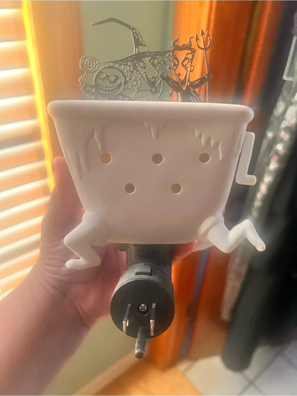 Scentsy White Nightmare Before Christmas Cauldron Plug-In Warmer